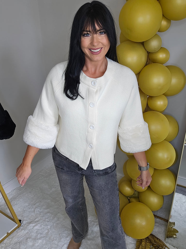 Oslo Faux Fur Sleeve Cardigan/Jacket/Top - (One Size, fits up to Size 14/16) - Cream