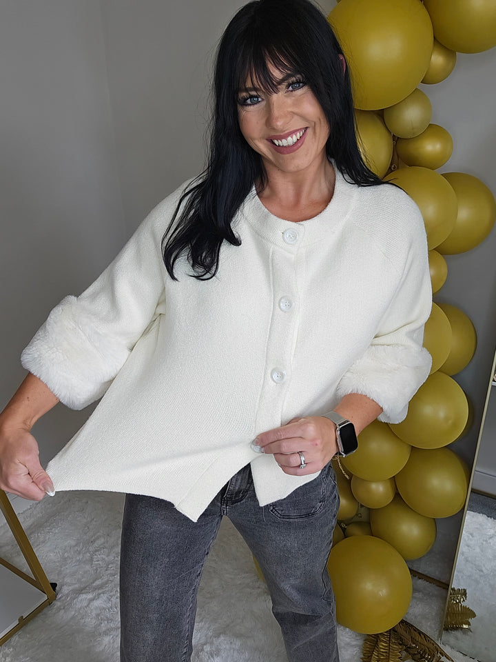 Oslo Faux Fur Sleeve Cardigan/Jacket/Top - (One Size, fits up to Size 14/16) - Cream