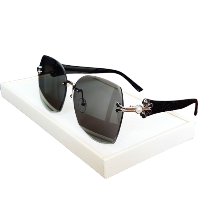 Sunglasses with Pearls (Oversized) - (choose your Colour)