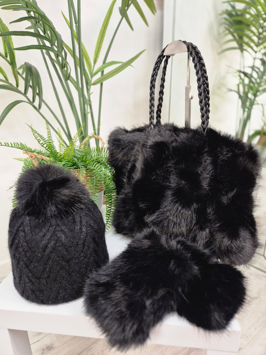 Oslo Fur Fur Pom Pom Hat with Gold Metallic Thread - Black