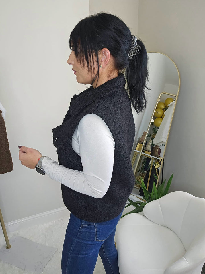 Boucle Waistcoat - One Size up to Size 14/16 - Black