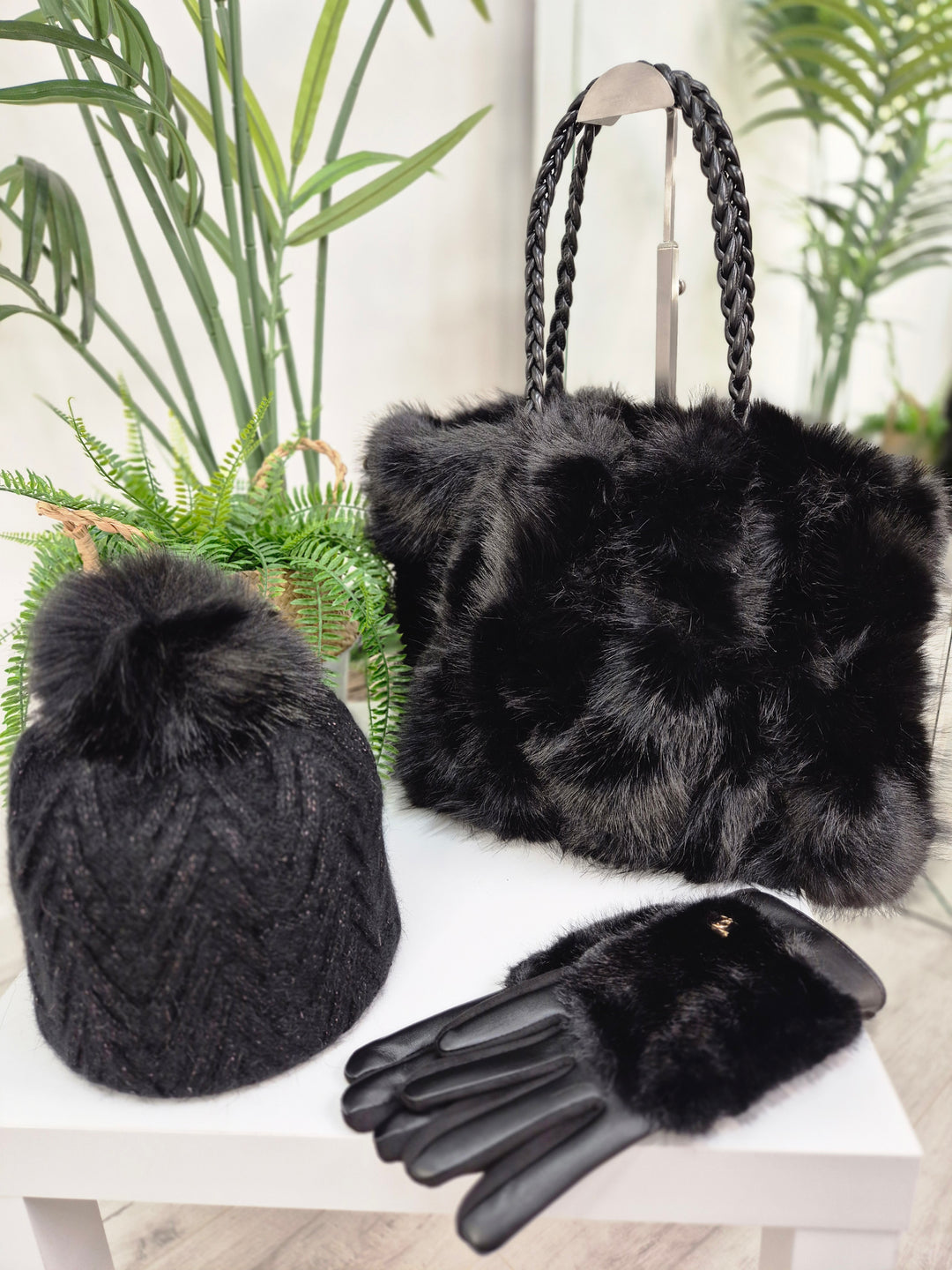Oslo Fur Fur Pom Pom Hat with Gold Metallic Thread - Black