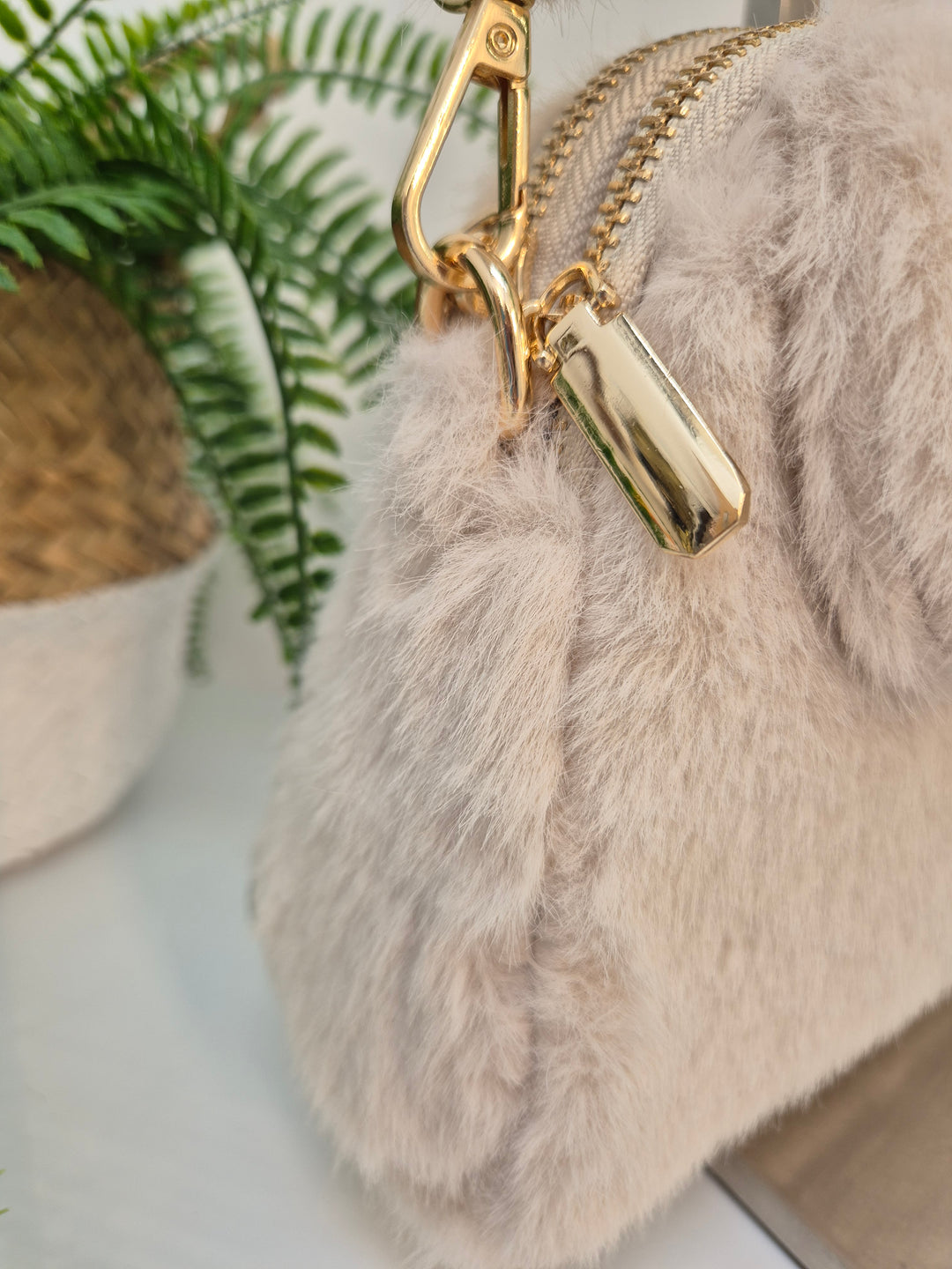 Oslo Faux Fur Bag - Latte