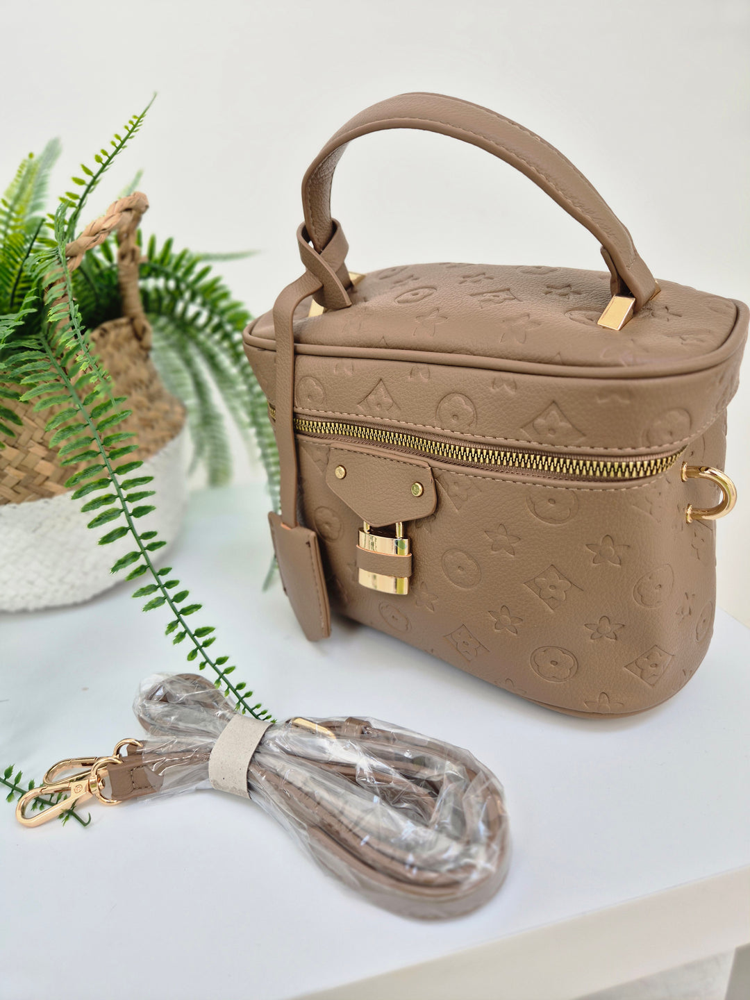 Louisa Bucket Bag - Taupe