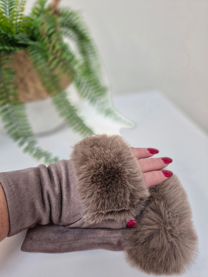 Oslo Faux Fur Fingerless Gloves - Mocha