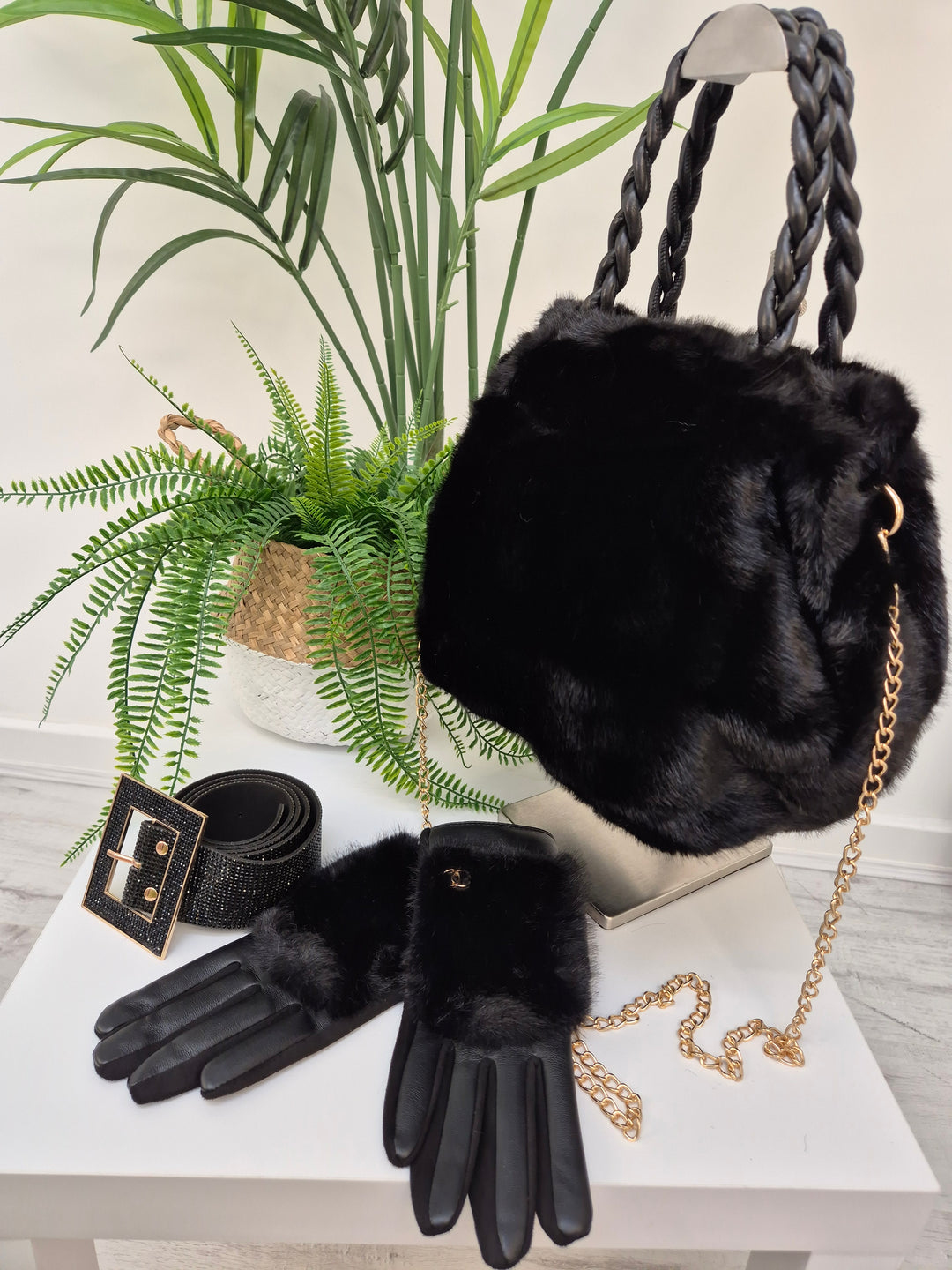 Oslo Faux Fur Bag with Gold Chain - Black
