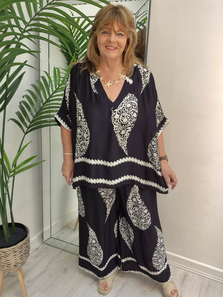 Patrice Paisley Co-ord (choose your Colour) - (fits from Size 12 up to Size 18)