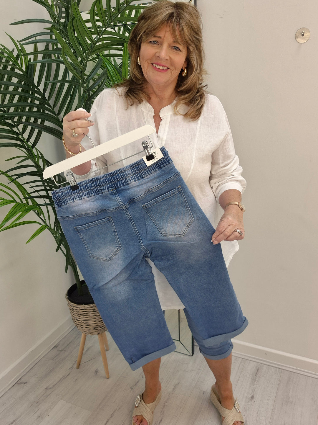 Ella Elasticated Waist Pedal Pusher Shorts (choose your Size)