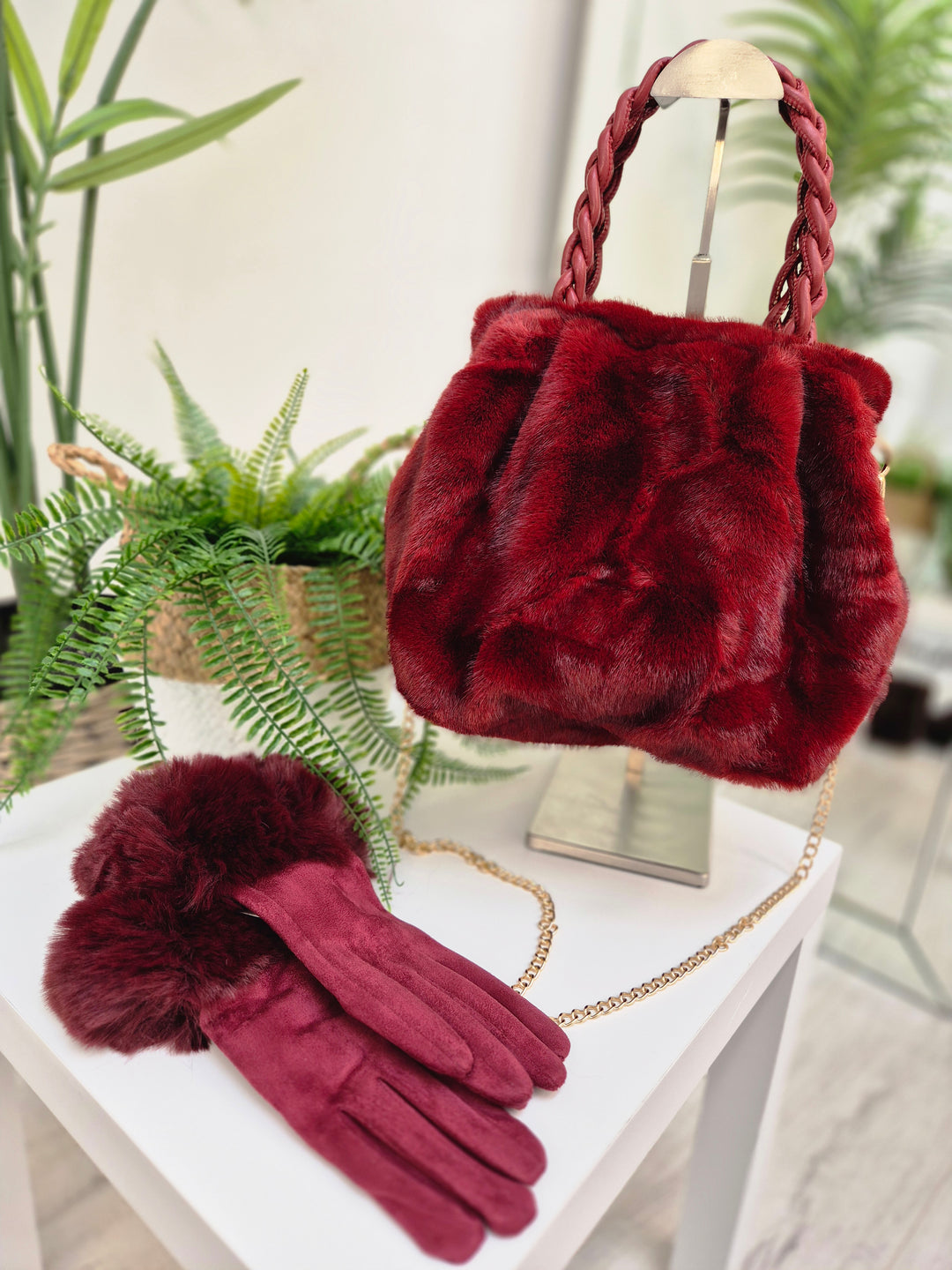 Oslo Faux Fur Bag with Gold Chain - Wine