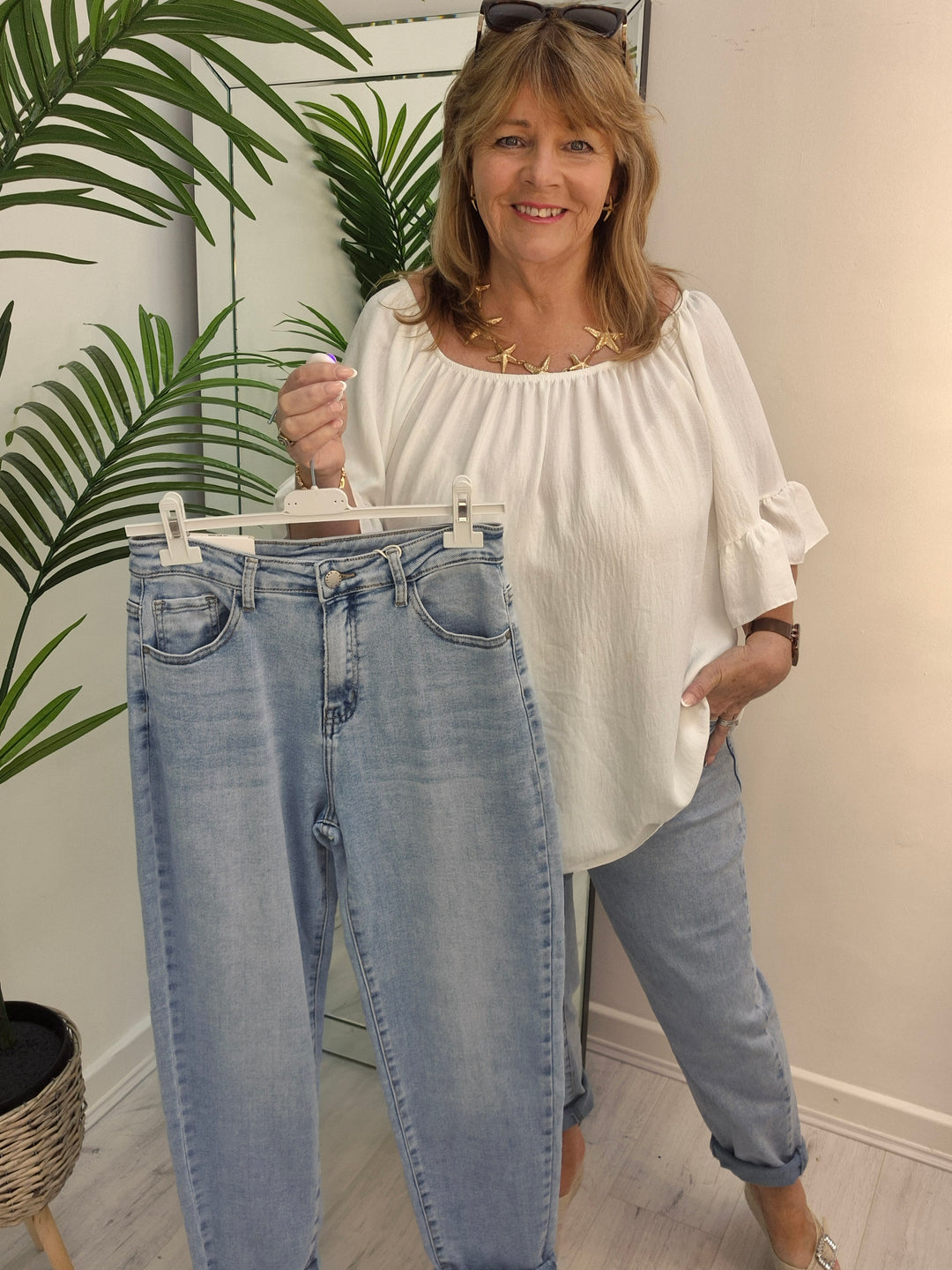Jeani Mom Jeans Light Wash/Stonewashed - (choose your Size)