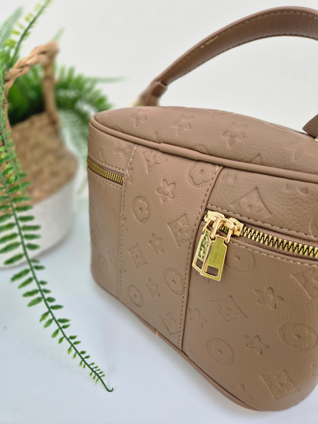 Louisa Bucket Bag - Taupe