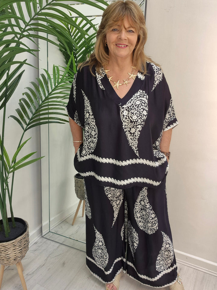 Patrice Paisley Co-ord (choose your Colour) - (fits from Size 12 up to Size 18)