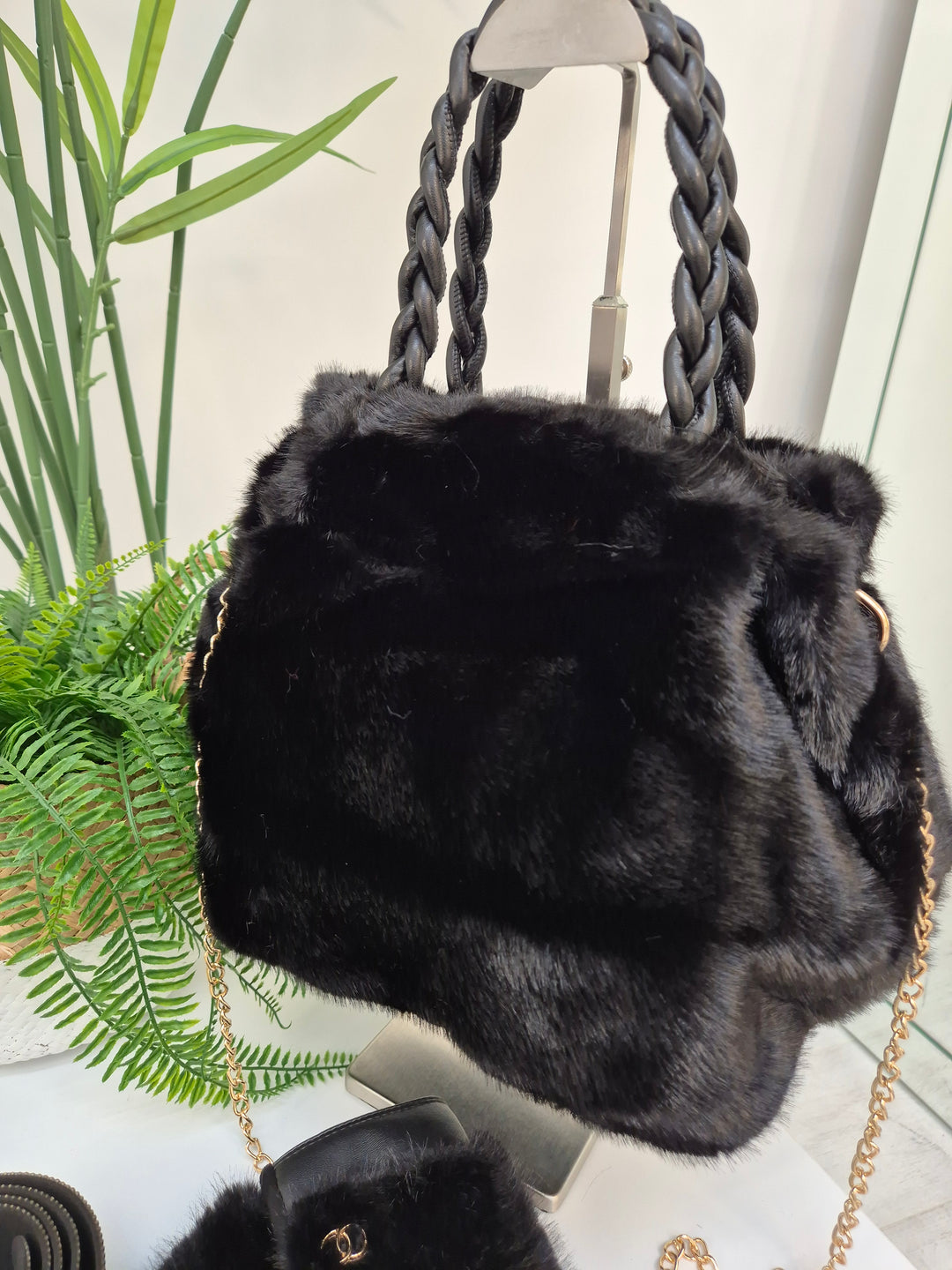 Oslo Faux Fur Bag with Gold Chain - Black
