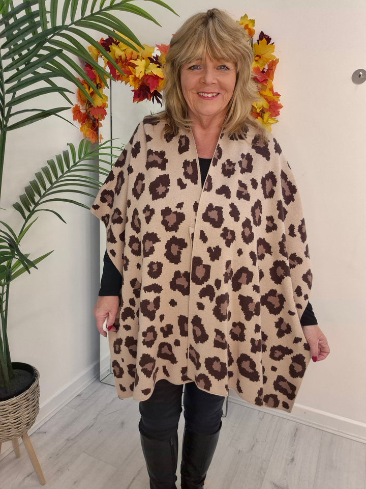 Leopard Super Soft Poncho/Wrap - Mochaccino (One Size/Curvy Size from 12 up to Size 20)