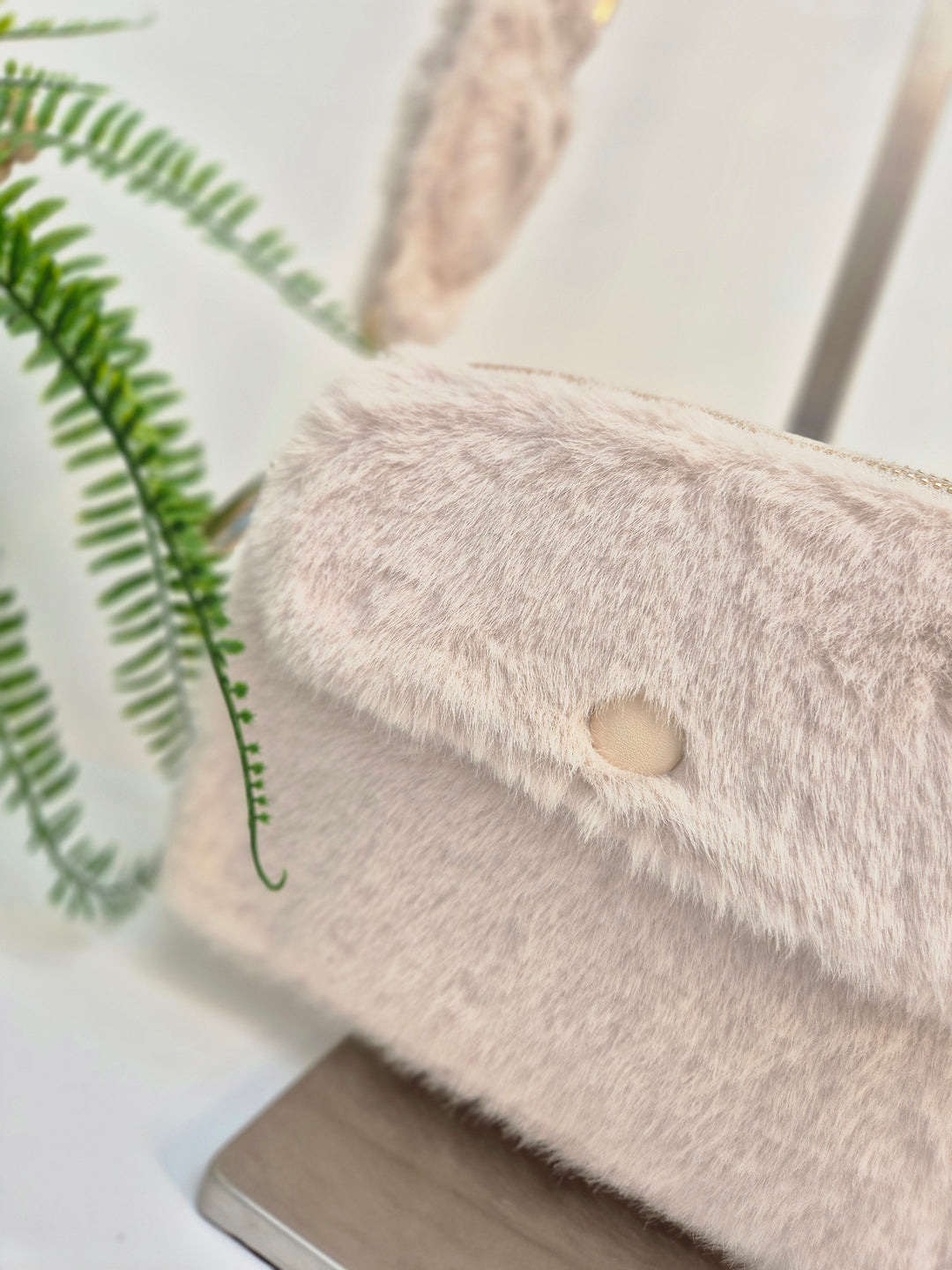 Oslo Faux Fur Bag - Latte