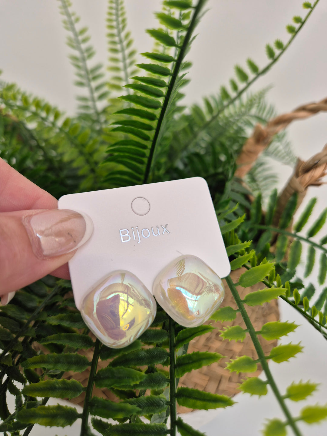 Mother of Pearl Earrings (Pierced)