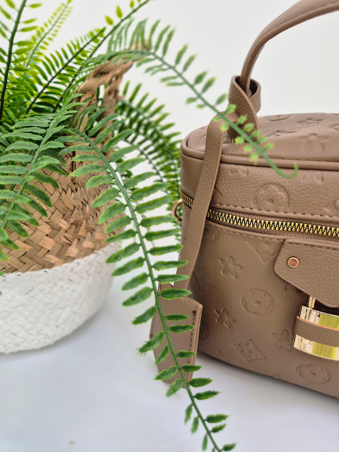 Louisa Bucket Bag - Taupe