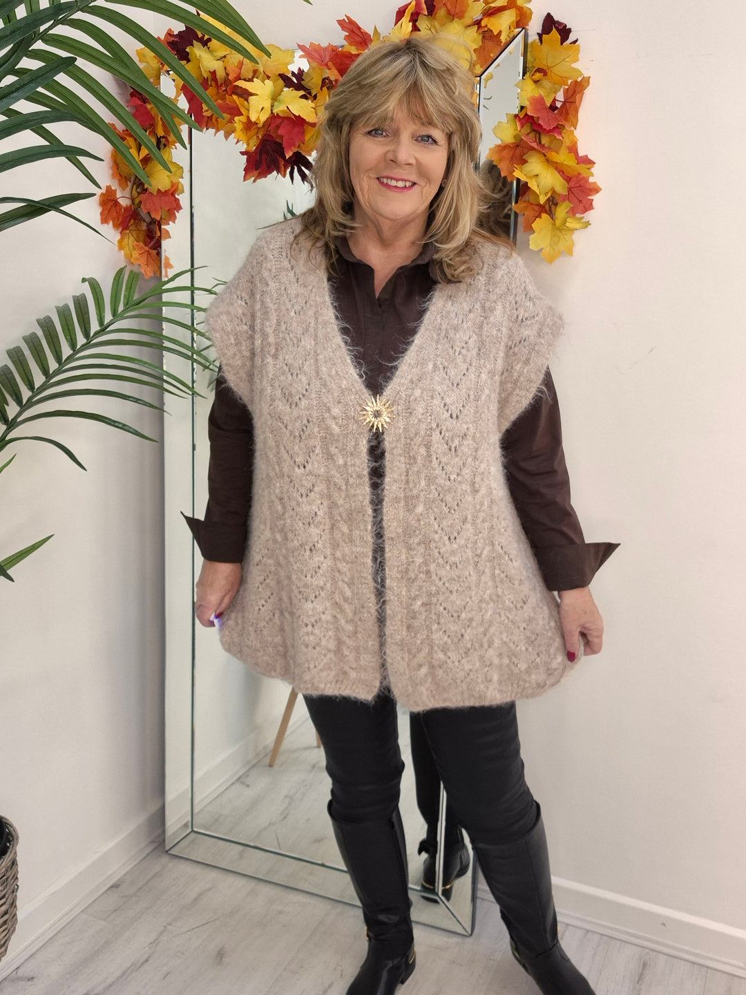 Vermont Super Soft & Fluffy Waistcoat (Oversized, fits from Size 16 up to Size 20/22) - Mochaccino