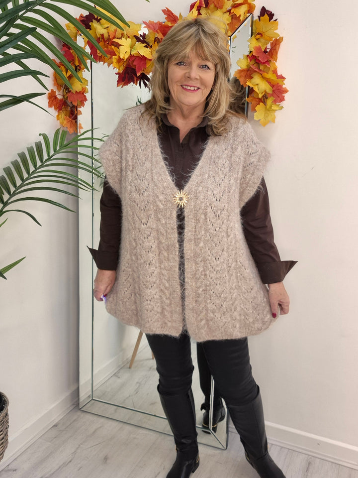 Vermont Super Soft & Fluffy Waistcoat (Oversized, fits from Size 16 up to Size 20/22) - Mochaccino