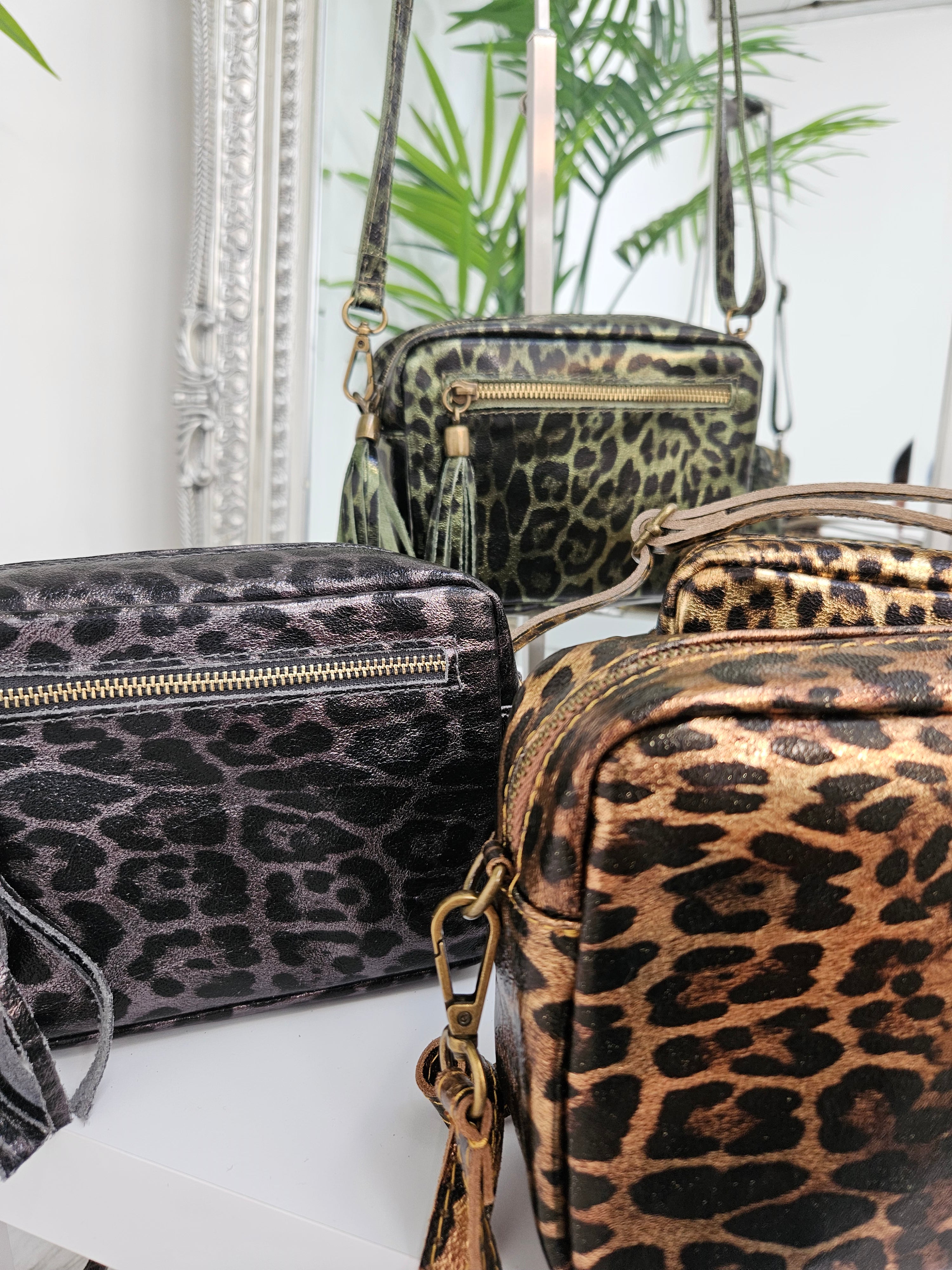 Leopard shoulder bag shop