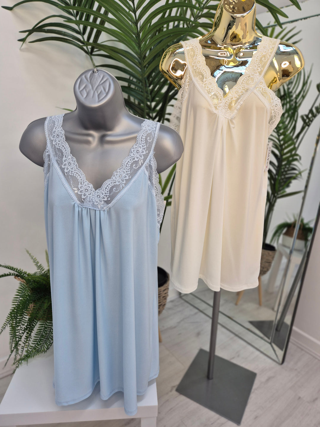 Linzi Lace Cami Top (Curvy) - (choose your Colour)