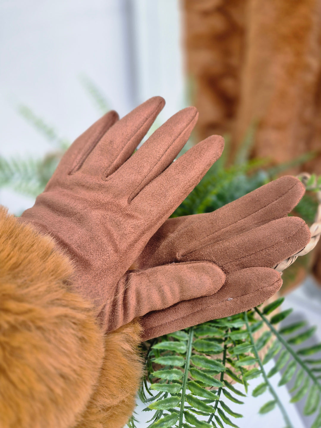 Oslo Gloves with Faux Fur - Tan