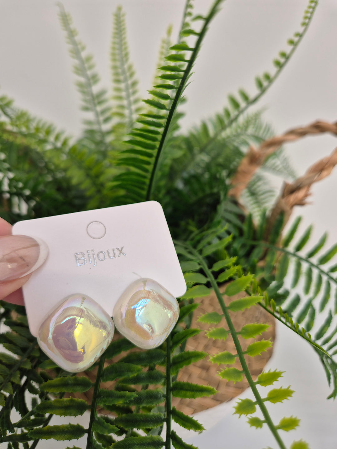 Mother of Pearl Earrings (Pierced)