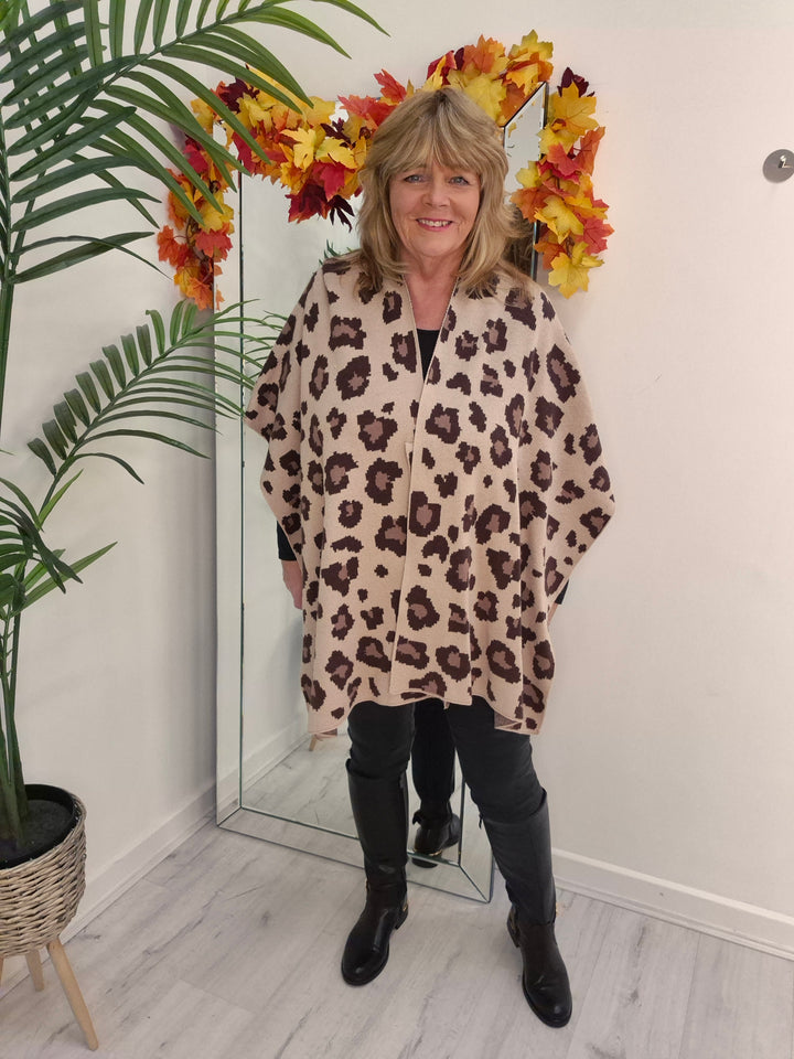 Leopard Super Soft Poncho/Wrap - Mochaccino (One Size/Curvy Size from 12 up to Size 20)