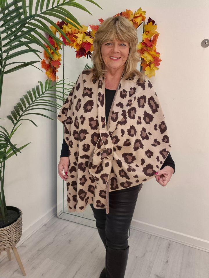 Leopard Super Soft Poncho/Wrap - Mochaccino (One Size/Curvy Size from 12 up to Size 20)
