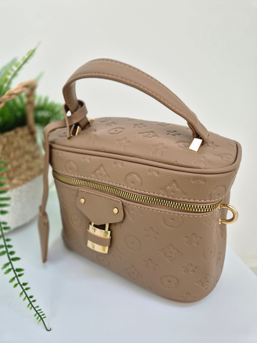 Louisa Bucket Bag - Taupe