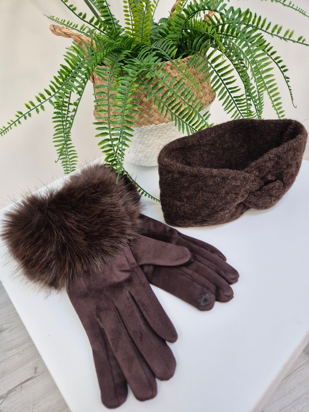 Oslo Gloves with Faux Fur - Chocolate