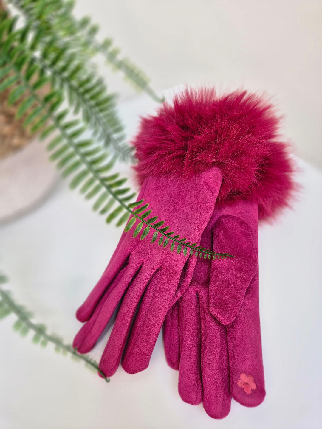 Oslo Gloves with Faux Fur - Hot Pink