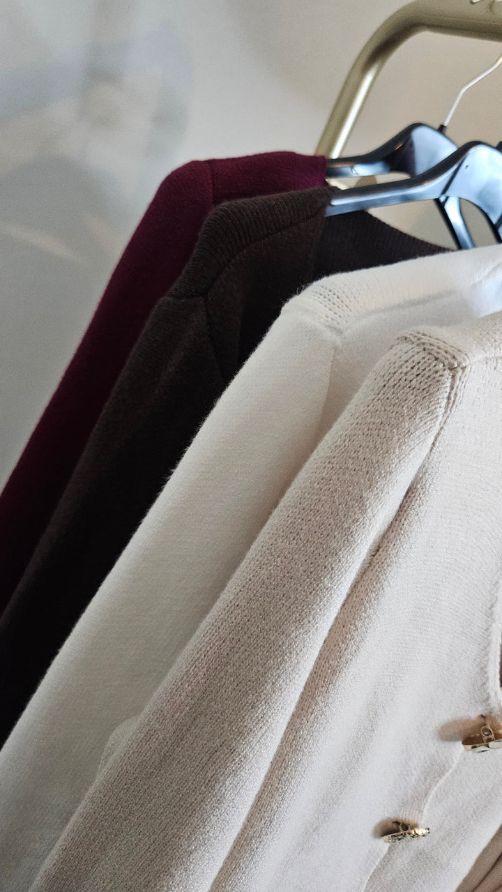 Brooke Buttoned Cardigan - Black (One Size)