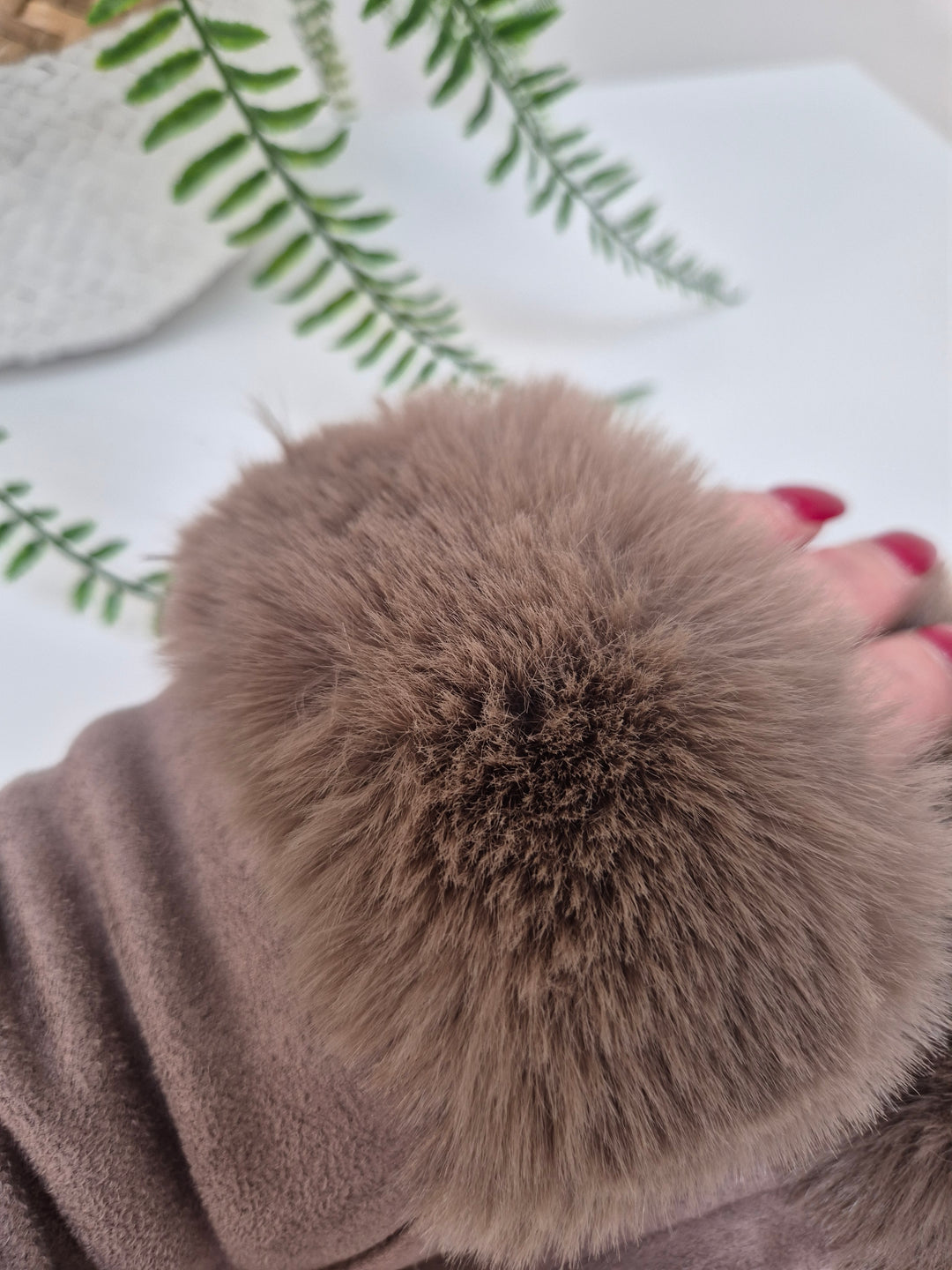 Oslo Faux Fur Fingerless Gloves - Mocha