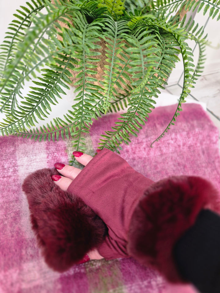 Oslo Faux Fur Fingerless Gloves - Wine