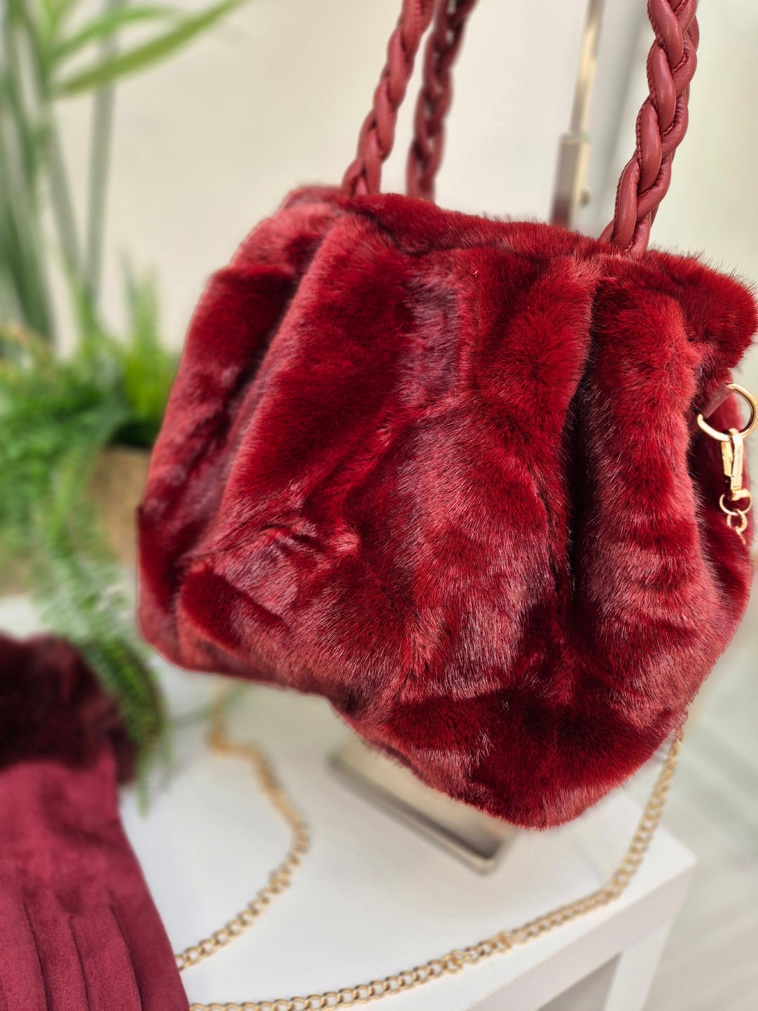Oslo Faux Fur Bag with Gold Chain - Wine