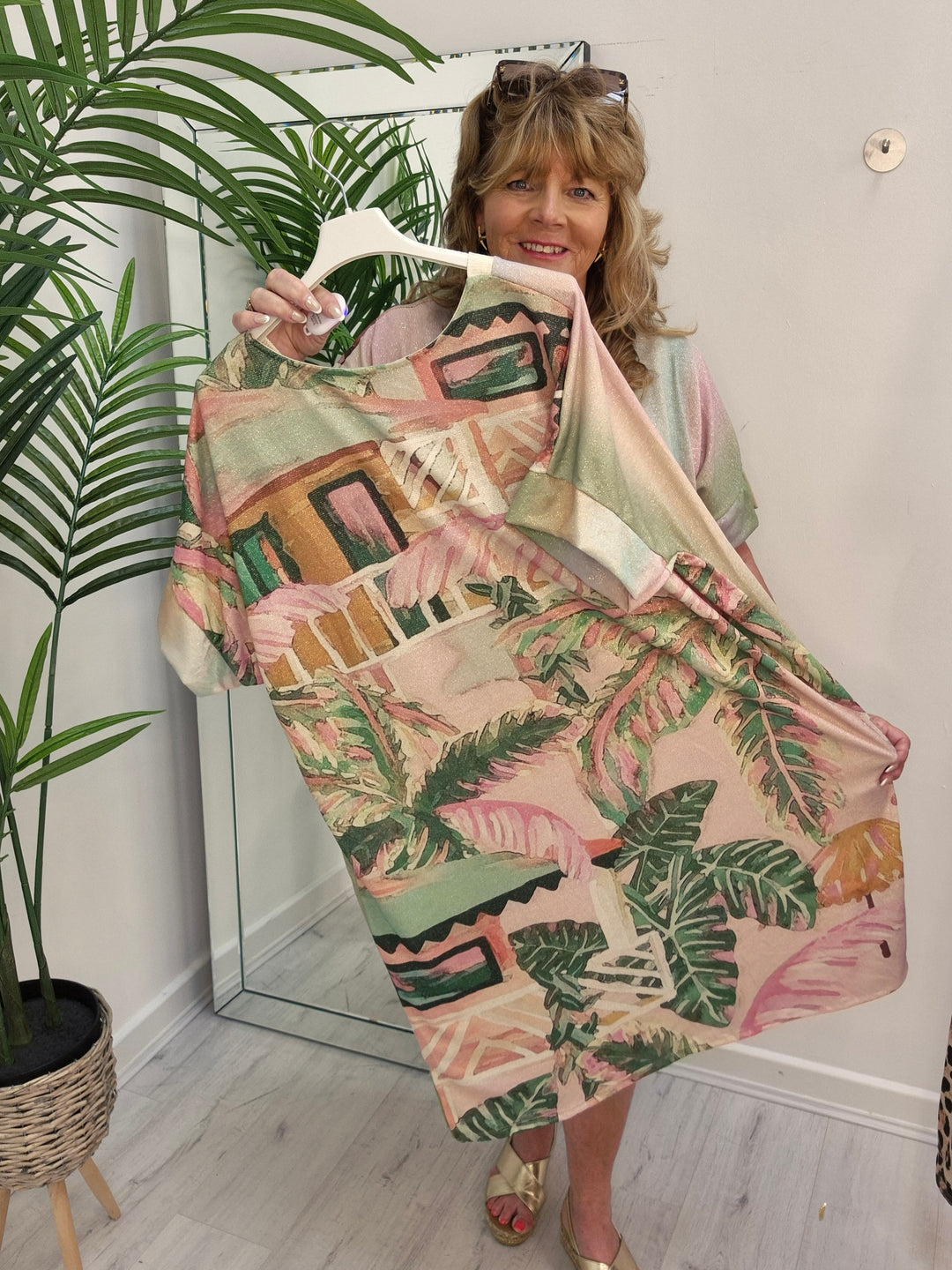 Carla Shimmer Dress - Sunshine with Palms (Loose Fit)