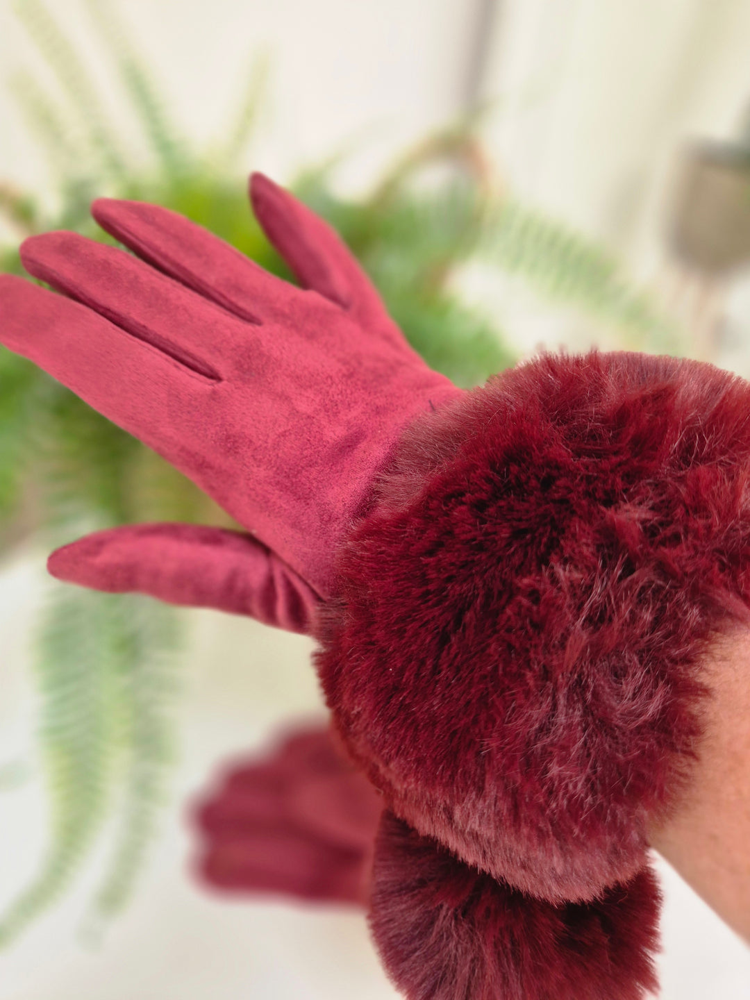 Oslo Gloves with Faux Fur - Wine