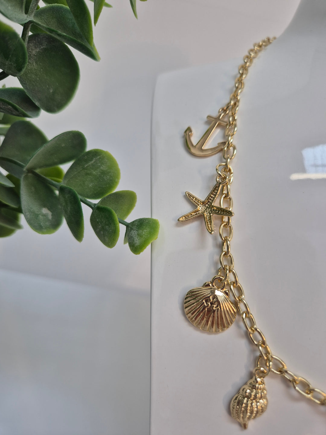 Starfish Charm Necklace - Gold Tone