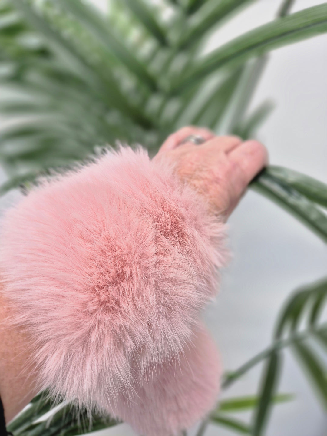 Oslo Faux Fur Fluffy Fingerless Gloves/Cuffs - Baby Pink