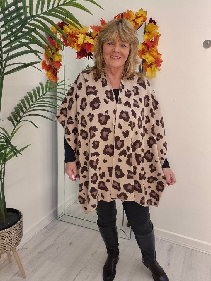 Leopard Super Soft Poncho/Wrap - Mochaccino (One Size/Curvy Size from 12 up to Size 20)