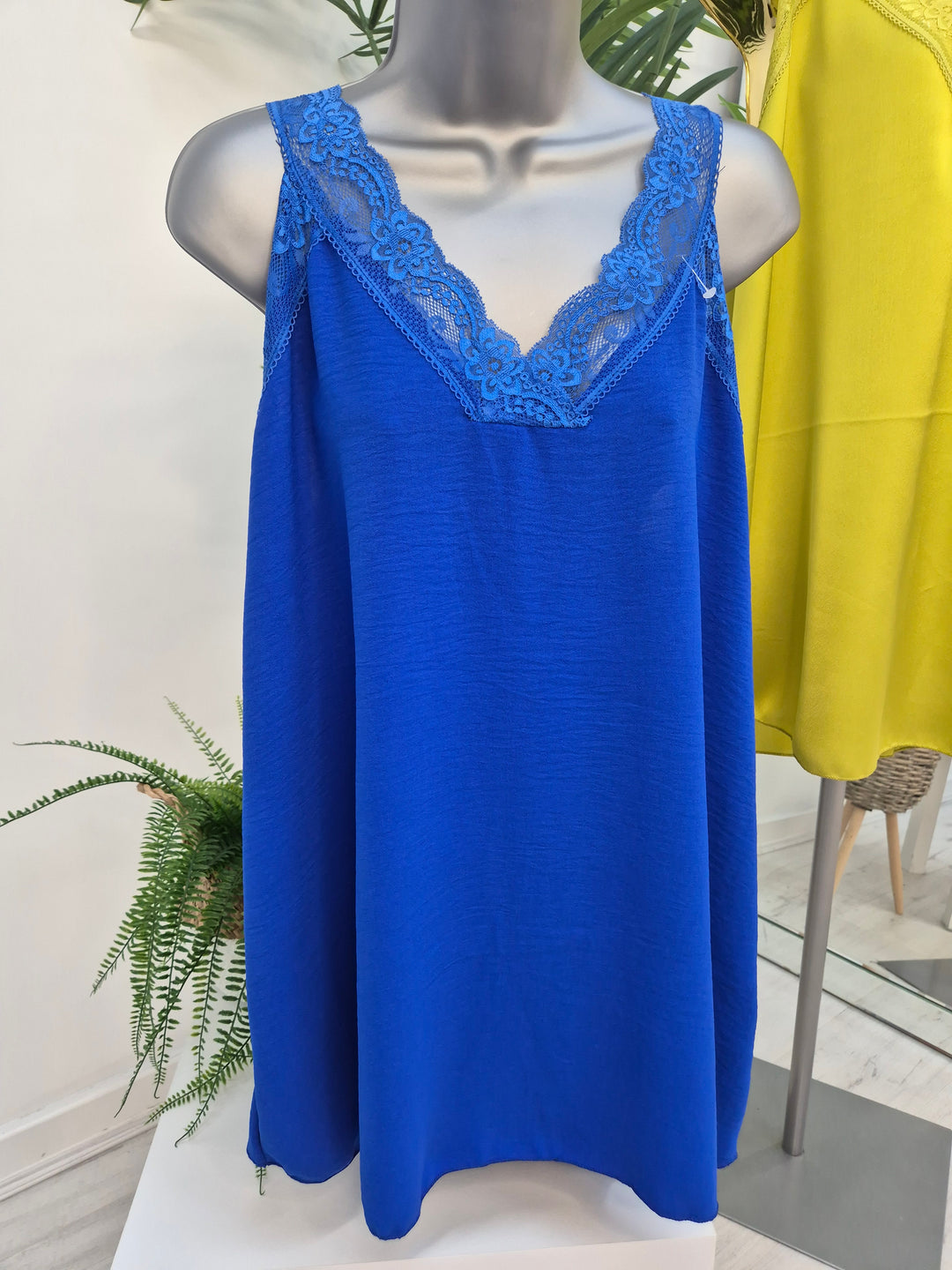 Linzi Lace Cami Top (Curvy) - (choose your Colour)