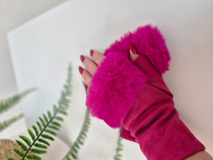 Oslo Faux Fur Fingerless Gloves - Hot Pink