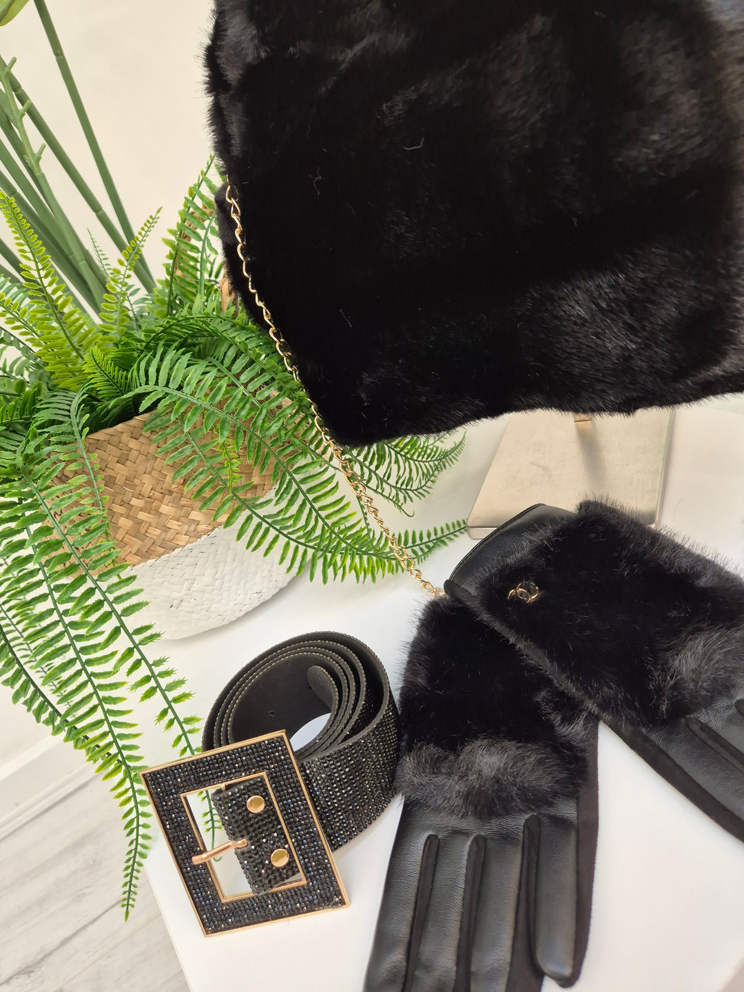 Oslo Faux Fur Bag with Gold Chain - Black