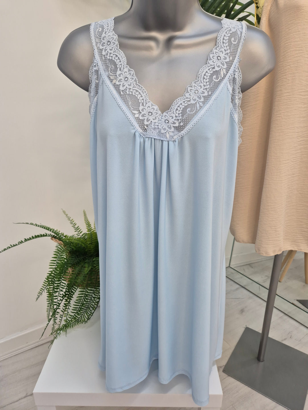 Linzi Lace Cami Top (Curvy) - (choose your Colour)