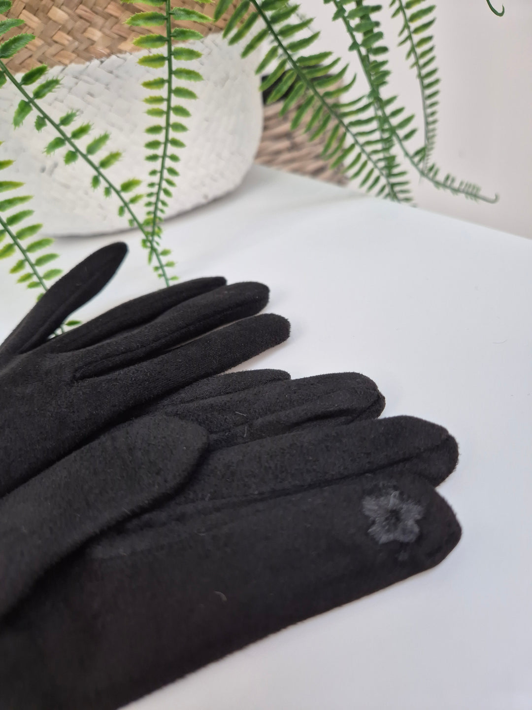 Oslo Gloves with Faux Fur - Black Leopard