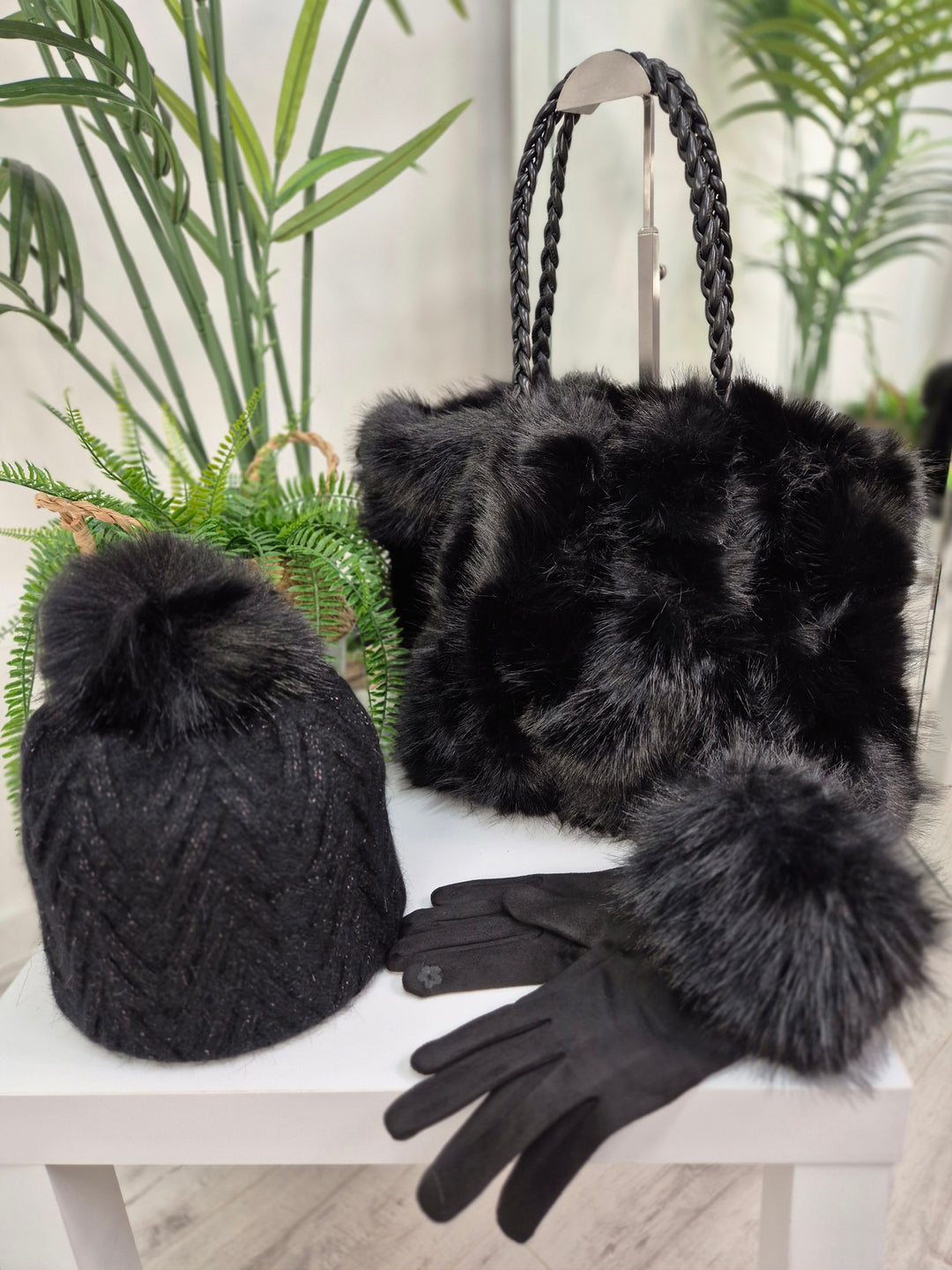 Oslo Fur Fur Pom Pom Hat with Gold Metallic Thread - Black