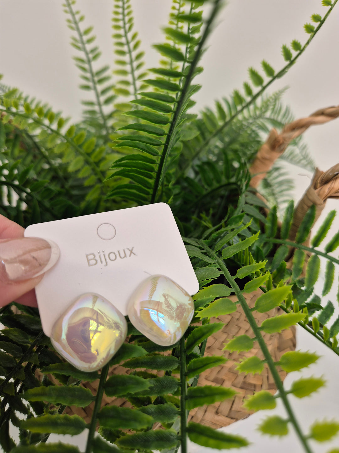 Mother of Pearl Earrings (Pierced)