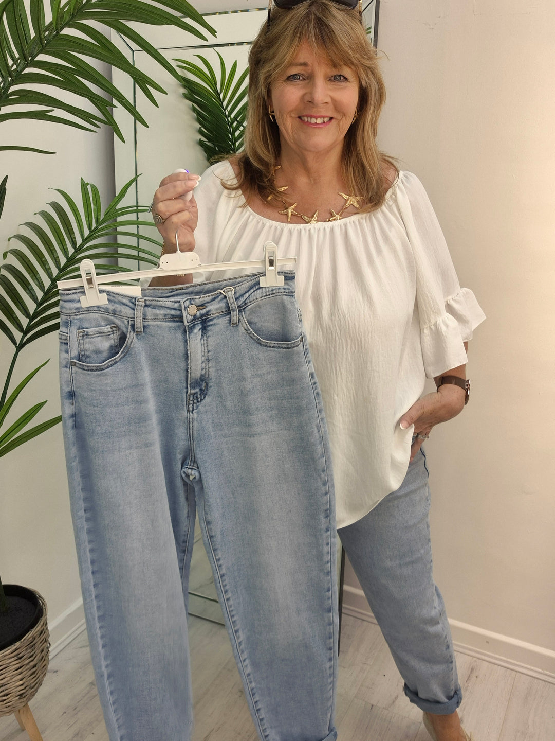 Jeani Mom Jeans Light Wash/Stonewashed - (choose your Size)