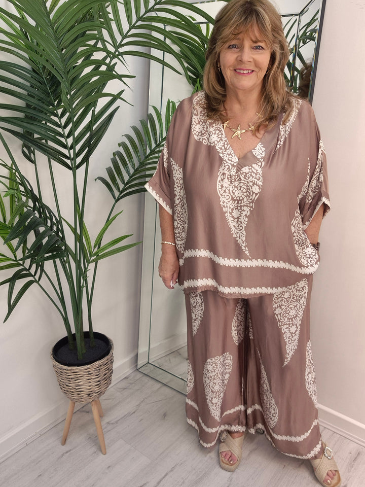 Patrice Paisley Co-ord (choose your Colour) - (fits from Size 12 up to Size 18)